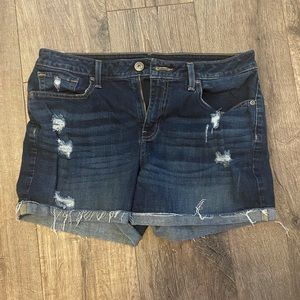 HARDLY WORN JEAN SHORTS!!